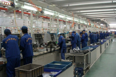 電子廠(chǎng)招聘信息：十年打工鑄華年