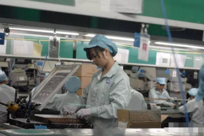 《從電子廠招聘信息看人生困境：熬過去就是轉機》